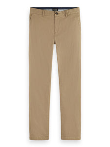 ESSENTIALS - Stuart Regular Slim Fit Chino - Sand