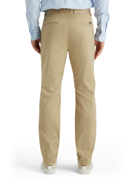 ESSENTIALS - Stuart Regular Slim Fit Chino - Sand